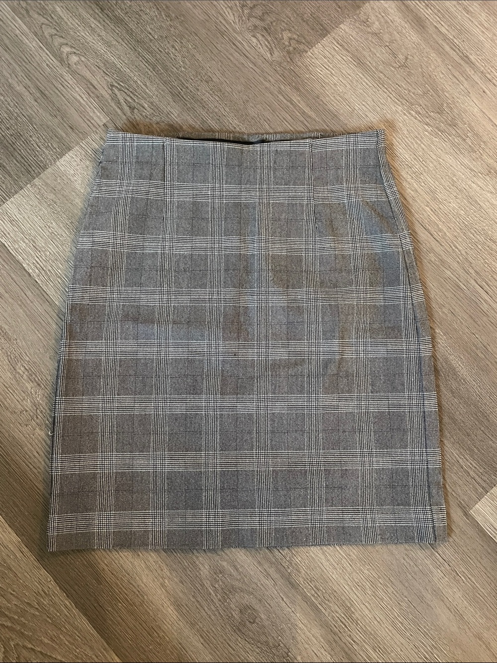 Dynamite Gray Plaid Pencil Skirt